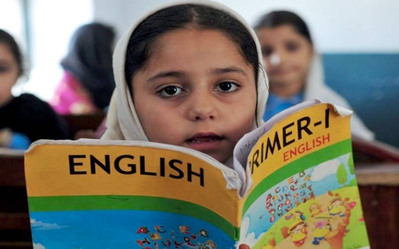 پنجاب میں طلباء پرانی کتابیں پڑھنے پر مجبور،نئی کتب کی فراہمی کامطالبہ