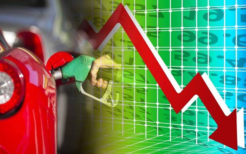 پٹرولیم مصنوعات کی قیمتوں میں آج بڑی کمی کا امکان