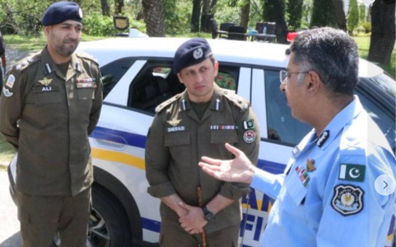  اسلام آباد میں ریڈ زون کی سکیورٹی، آئی جی علی ناصر رضوی جائزہ لینےکیلئے خود سڑکوں پر نکل آئے