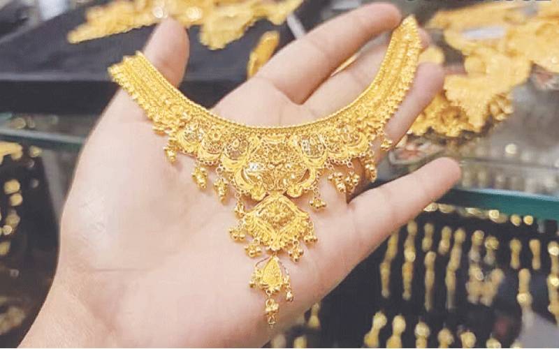 سونے کی قیمتوں میں کمی ریکارڈ، چاندی مزید مہنگی ہوگئی 