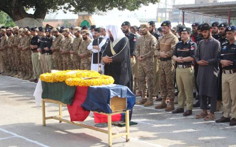 پشاور میں  دہشتگردوں کی  فائرنگ سے پولیس کانسٹیبل شہید ہو گیا