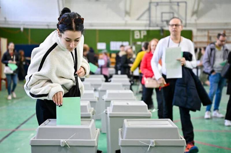 ہنگری میں عام انتخابات میں ووٹنگ مکمل؛  ایگزٹ پول میں حکمران پارٹی کے ہارنے کا قیاس