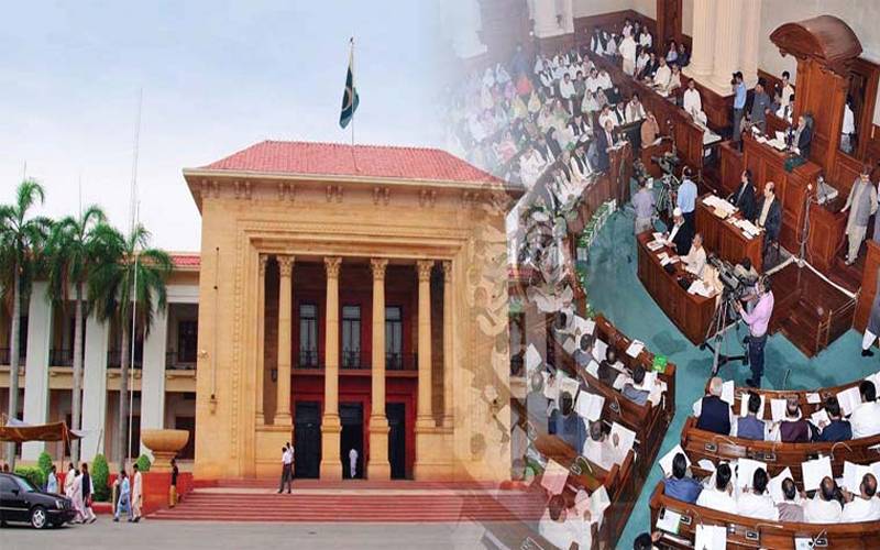 پنجاب اسمبلی میں ہنگامہ: اپوزیشن کا اجلاس کا بائیکاٹ، دروازے پر دھرنا