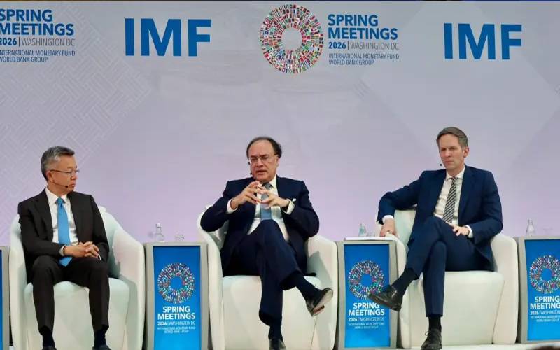 پاکستان کی عالمی مالیاتی منڈیوں میں واپسی کی تیاری، آئی ایم ایف اجلاس میں حکمت عملی پیش کردی گئی