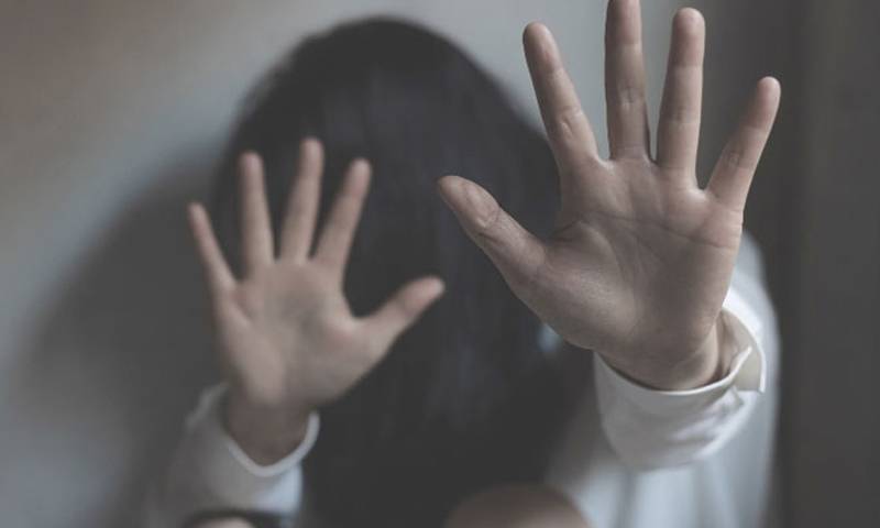 شادی کا جھانسہ ،سپر وائزر کی سکیورٹی گارڈ خاتون سے زیادتی