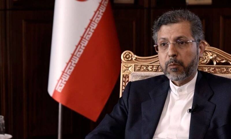 آبنائے ہرمز کو کھلا رکھنا چاہتے ہیں: ایرانی نائب وزیرِ خارجہ