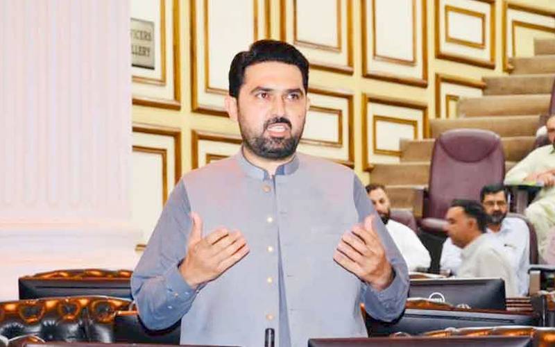 خیبرپختونخوا حکومت کا روایتی پارلیمانی طریقہ کار سے ہٹ کر احتجاجی طرز اختیار کرنے کا فیصلہ