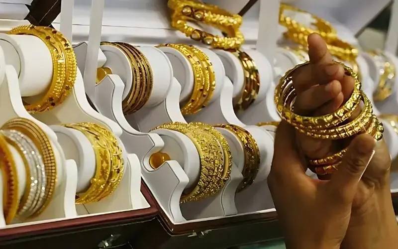 عوام کیلئے خوشخبری!چاندی اورسونا سستا، آج کے نرخ جان کر حیران رہ جائیں گے