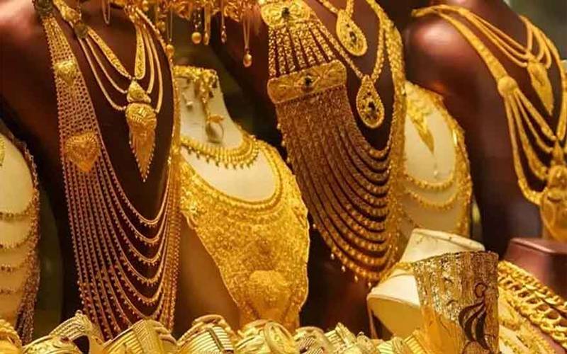 سونا اور چاندی کی قیمتوں میں بڑی کمی! جانیے  فی تولہ کتنے کا ہو گیا