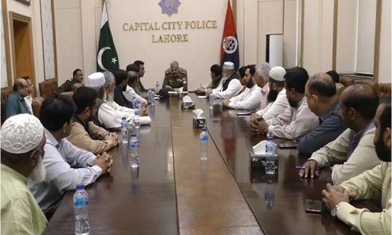 سی سی پی او لاہور سے تاجر برادری کے وفد کی ملاقات،مسائل پر تبادلہ خیال