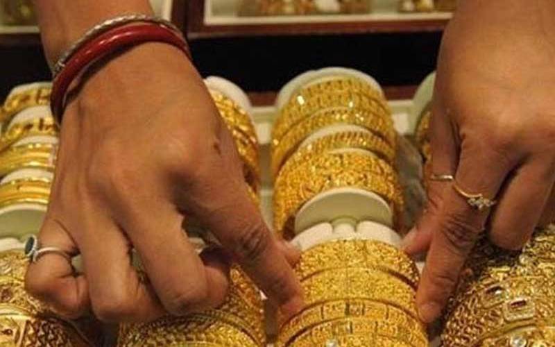 سونے کی قیمت میں بڑی کمی،5200روپے سستا ہو گیا