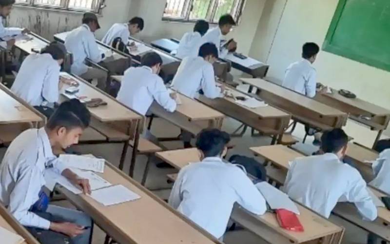 میٹرک امتحانات،آج اردوکاپرچہ بھی وقت سےپہلے آؤٹ