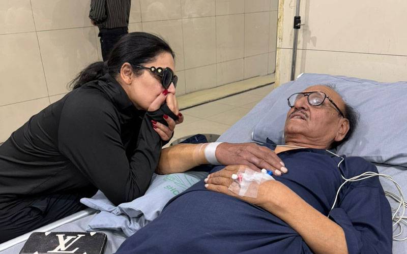  اداکارہ میرا کے والد کو شدید ہارٹ اٹیک ، حالت تشویشناک