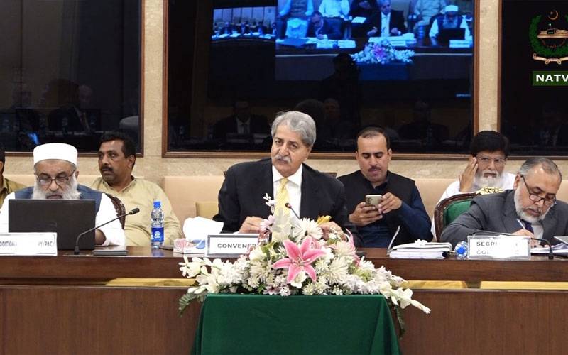او جی ڈی سی ایل نے 27 افسروں کو کلب کی رکنیت دلوانے پر 27 ملین روپے اجاڑ دیئے