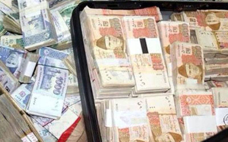 ’’آنکھیں بند کرو، رقم ڈبل‘‘لالچ میں شہری بڑی رقم سے محروم، نوسرباز کو گرفتار کر لیا گیا 