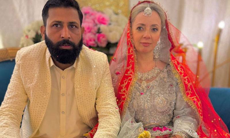 بیلاروسی لڑکی پاکستانی لڑکےکی محبت میں فیصل آباد پہنچ گئی، اسلام قبول کرکے شادی کرلی