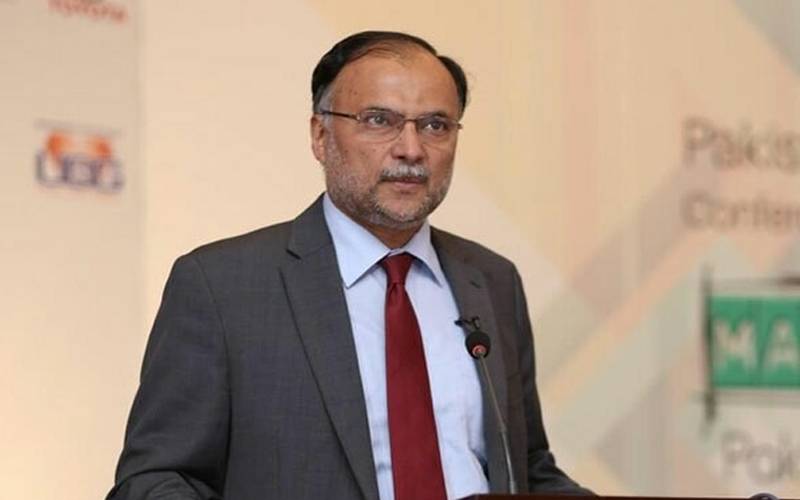 پاکستان جنگ بندی نہ کراتا تو تیل250ڈالر فی بیرل سے بھی بڑھ جاتا:احسن اقبال