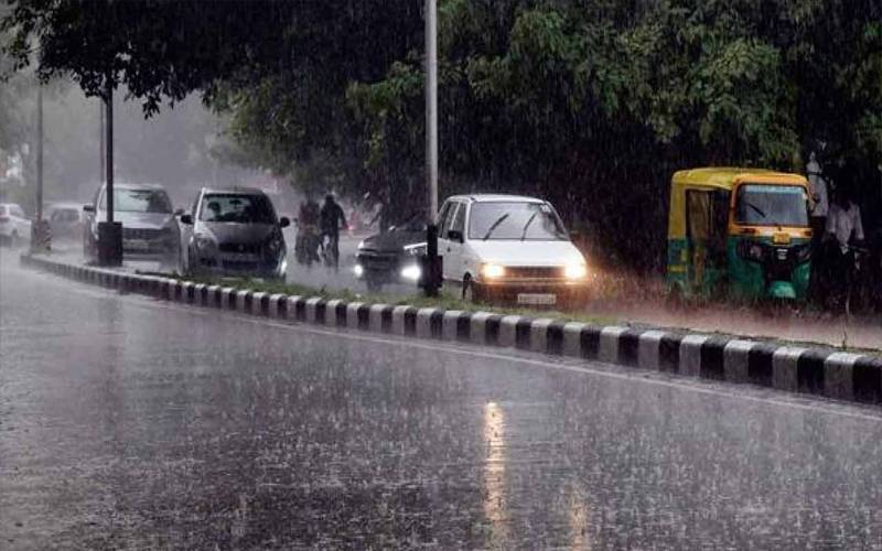لاہور کے مختلف علاقوں میں بارش ،موسم خوشگوار ہو گیا