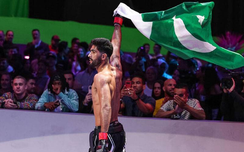 مکسڈ مارشل آرٹس اسٹار شاہ زیب رند کی بڑی کامیابی، سابق یو ایف سی فائٹر کو ناک آؤٹ کر دیا