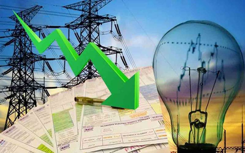 عوام کیلئے خوشخبری! بجلی کی قیمت میں فی یونٹ بڑی کمی