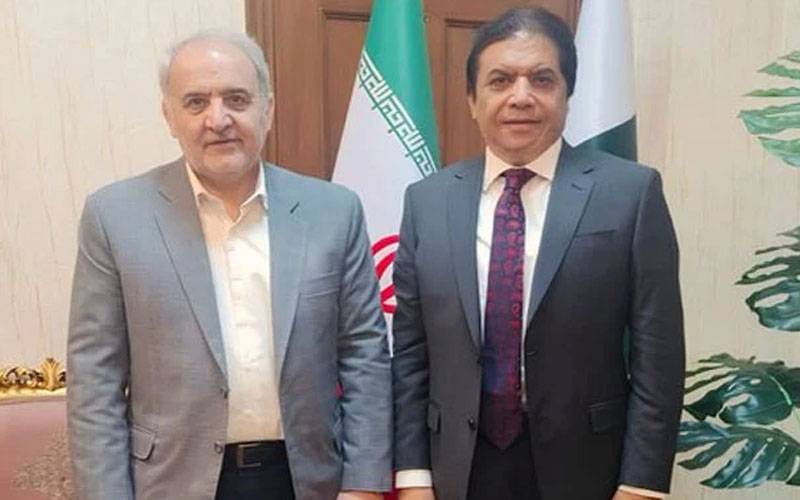 وفاقی وزیر ریلوے حنیف عباسی کی ایرانی سفیر رضا مقدم سے ملاقات، ریلوے رابطوں پر تبادلہ خیال