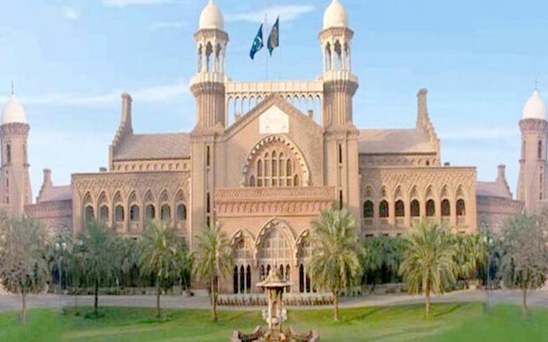 تھیٹرز اور ڈرامہ ہالز پر چھاپے؛ چیف سیکرٹری پنجاب سے جواب طلب