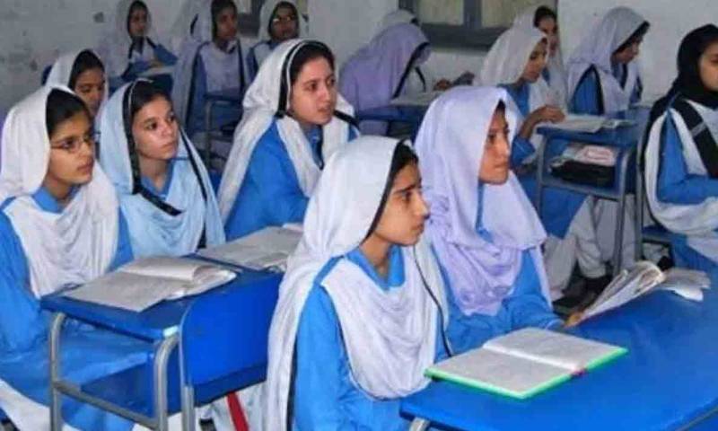 کیا گرمی کی چھٹیوں میں بھی 3 گھنٹے کی کلاسز ہوں گی؟ طلبا کیلئے اہم خبر