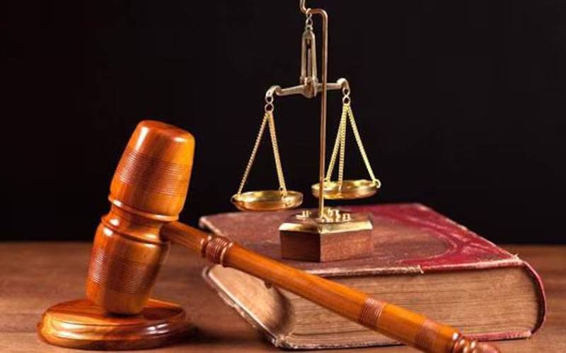 ہائی کورٹ نے  190ملین پاؤنڈ کیس میں عمران اور بشریٰ بی بی کے وکیلوں کو آخری مہلت دے دی