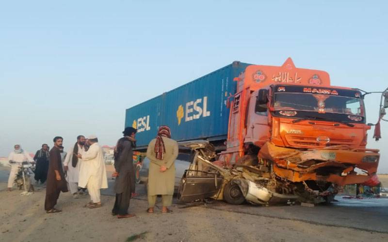 چاغی؛ ٹرالر اور فیلڈر کار میں خوفناک تصادم، 11 افرادجاں بحق،4 شدید زخمی 
