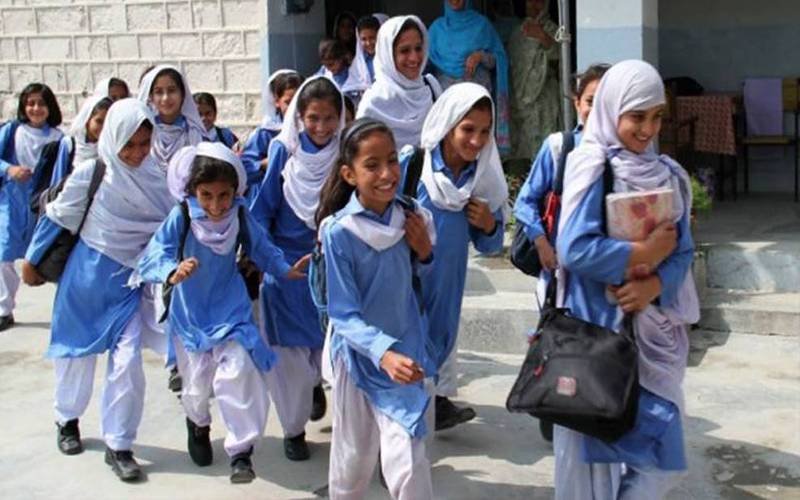  سکولوں میں گرمی کی چھٹیوں کا اعلان کردیا گیا