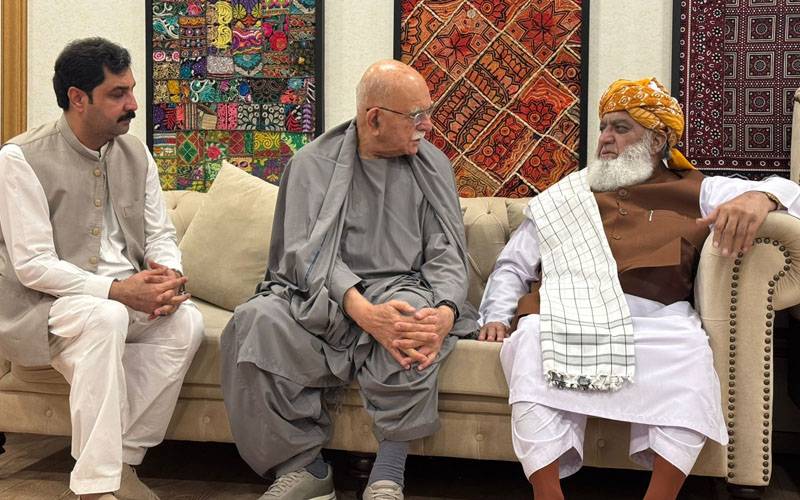 محمود خان اچکزئی سے مولانا فضل الرحمان کی ملاقات، سیاسی صورتحال پر تبادلہ خیال