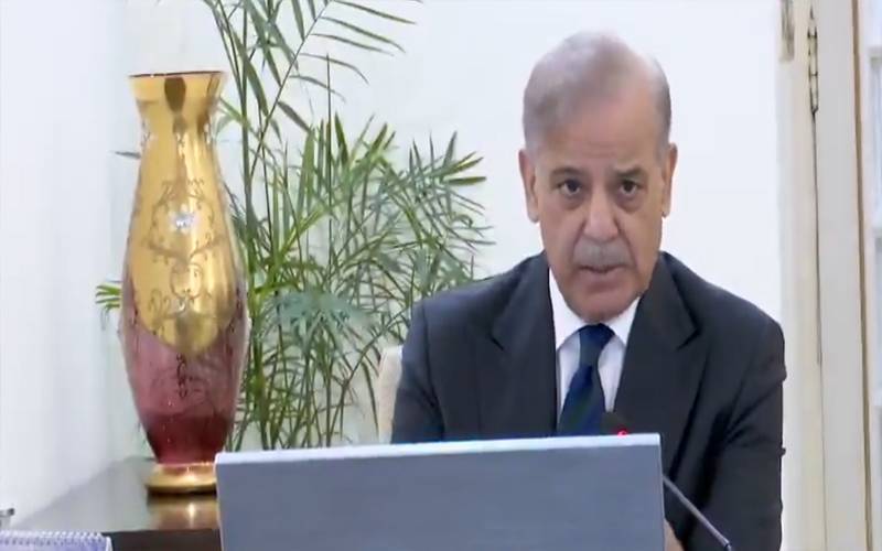 نوجوانوں کو الیکٹرک بائیکس کی فراہمی، وزیر اعطم نے ہدایت جاری کر دی