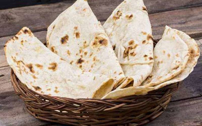 مہنگے آٹے کے اثرات: روٹی کی قیمت  میں اچانک بڑا اضافہ، عوام پریشان
