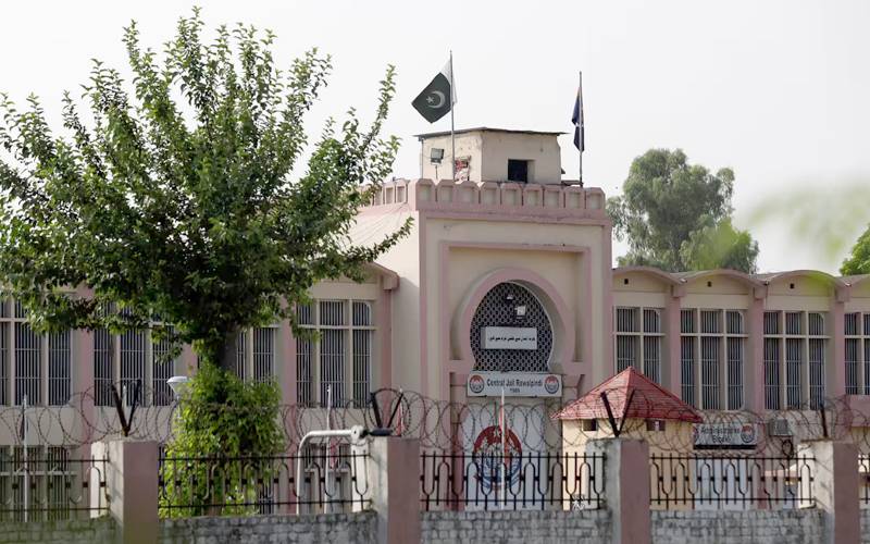 اڈیالہ جیل میں قیدی سے موبائل فون برآمد