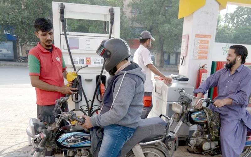  پٹرولیم مصنوعات کی قیمتوں میں معمولی کمی مسترد، بڑی کمی کا مطالبہ