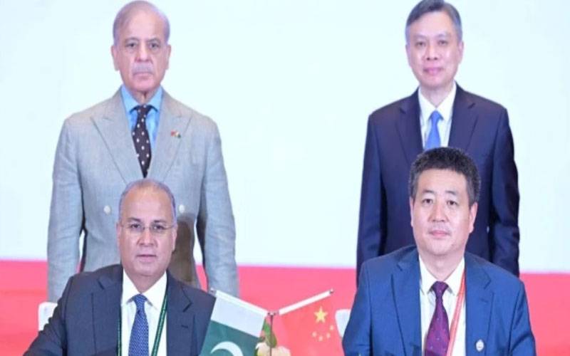 پاکستان اورچین کےدرمیان 7ارب ڈالر سےزیادہ مالیت کےمعاہدوں اورمفاہمتی یادداشتوں پردستخط