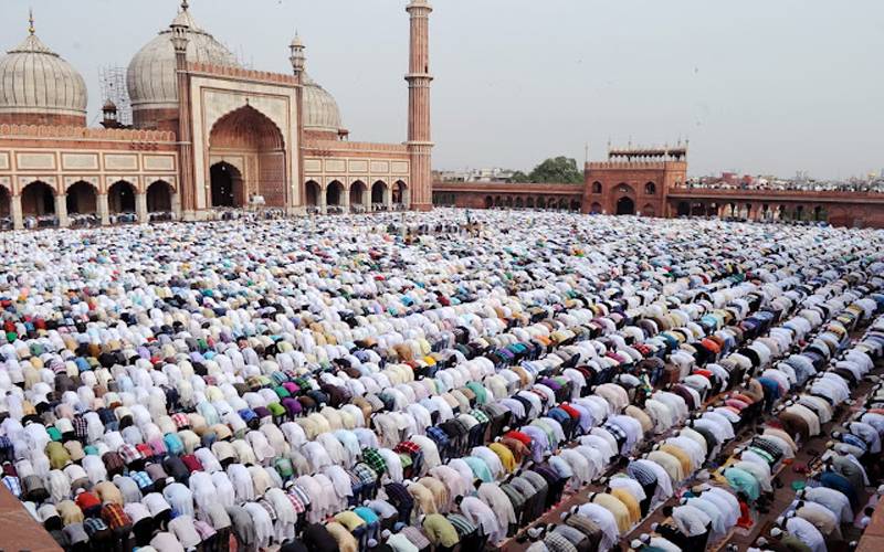 ملک بھر میں عیدالاضحیٰ آج مذہبی جوش وجذبے سے منائی جا رہی ہے