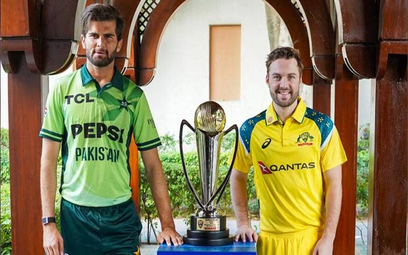 پاک آسٹریلیا ون ڈے سیریز کیلئے ٹرافی کی رونمائی کر دی گئی