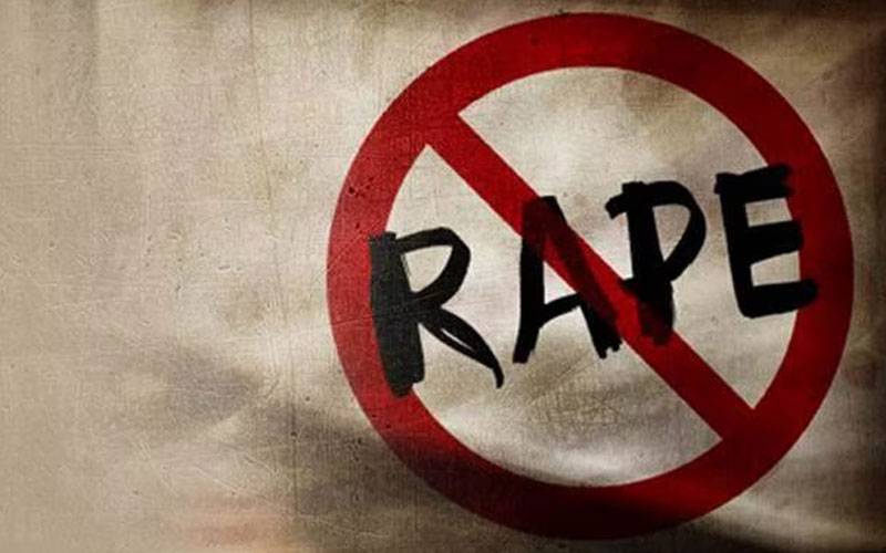  47 سالہ رکشہ ڈرائیور کے ساتھ دو ڈاکؤں کی راہزنی کے دوران جنسی زیادتی