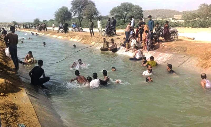 نہر میں نہانے پر پابندی کی خلاف ورزی پر 35 سے زائد افراد گرفتار 