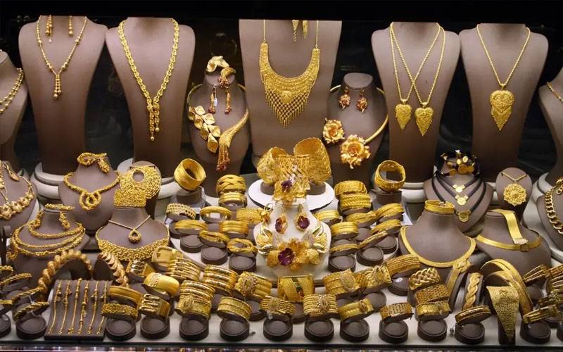 سونے کی قیمت میں اچانک بڑی کمی، فی تولہ کتنے کا ہوگیا؟