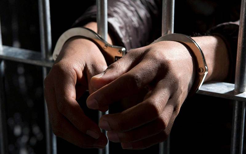 دوستوں کو بے ہوش کرکے 80 لاکھ کا سونا چوری کرنے والا ملزم گرفتار