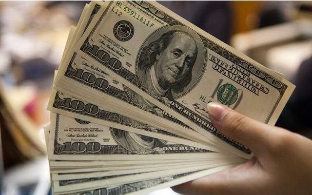 ڈالر کی قیمت میں معمولی کمی ، انٹربینک مارکیٹ میں 1 پیسے سستا 