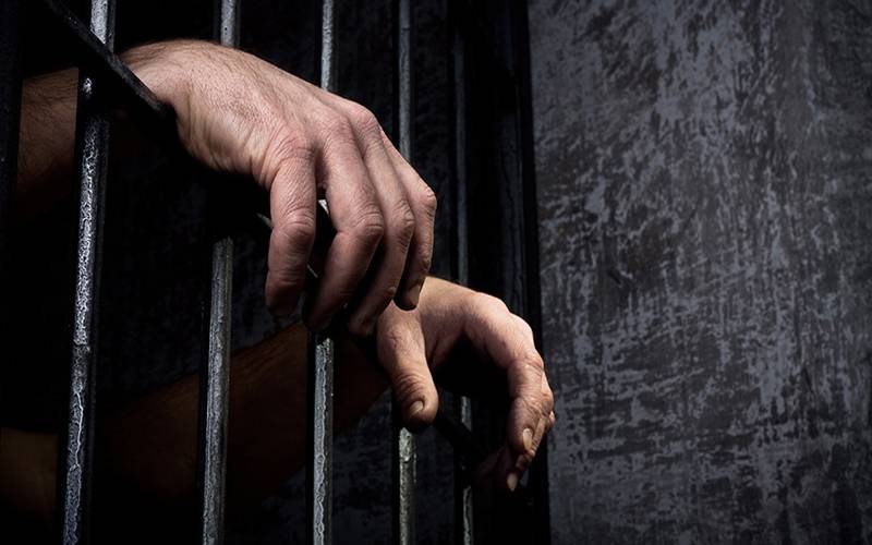 امریکی صحافی کے اغوا میں ملوث طالبان کمانڈر کو 42 سال قید کی سزا 