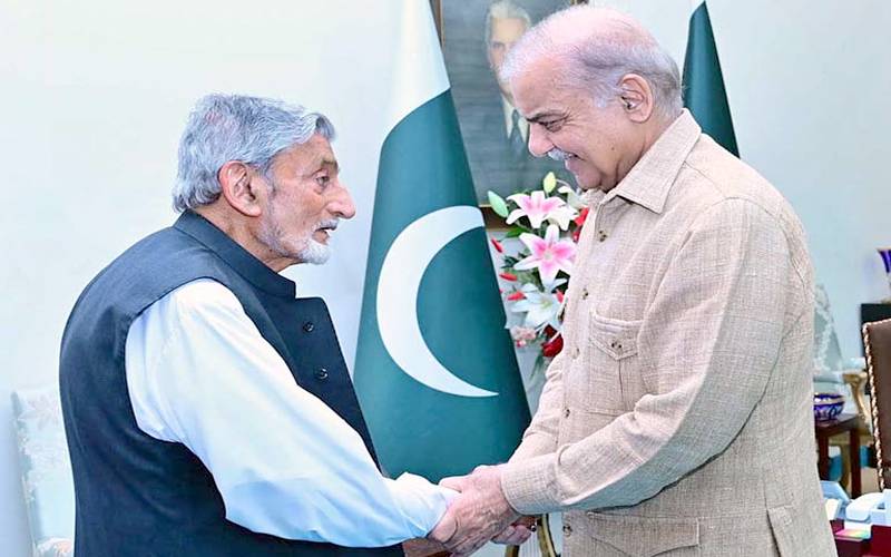 وزیراعظم شہباز شریف سے سینئر سیاستدان غلام احمد بلور کی ملاقات