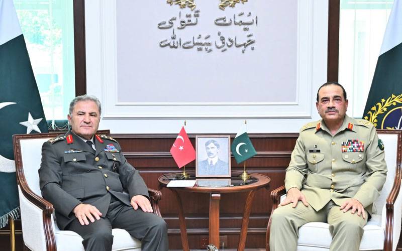 فیلڈ مارشل عاصم منیر سے ترک بری فوج کے کمانڈر جنرل کی ملاقات ، دفاعی تعاون پر تبادلۂ خیال