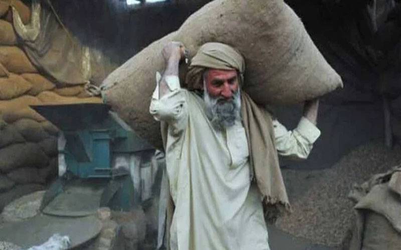 بجٹ  میں مزدور کی کم از کم تنخواہ میں اضافہ