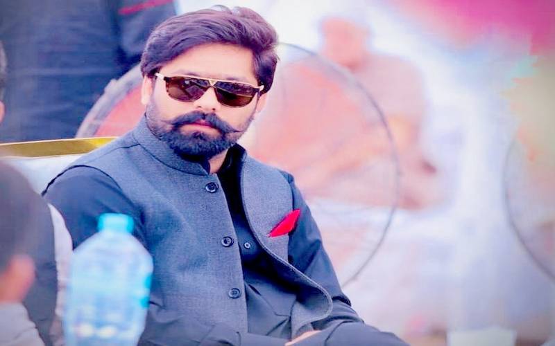  ثاقب چدھڑ کے خلاف ایک اور خاتون نے مقدمہ کرادیا