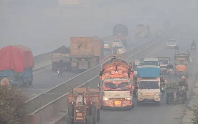   پنجاب حکومت ہوا سے کاربن ڈائی آکسائیڈ چوسنے والے مصنوعی درخت بنا لائی