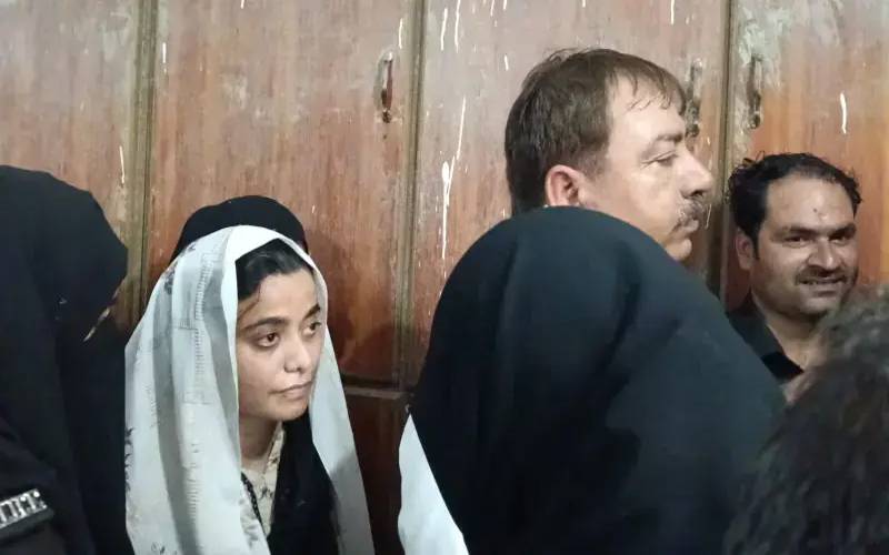 منشیات برآمدگی کیس: پولیس نے ’’پنکی‘‘ کیخلاف عبوری چالان جمع کرادیا